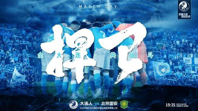 随后，医生立刻给他上了透析设备。